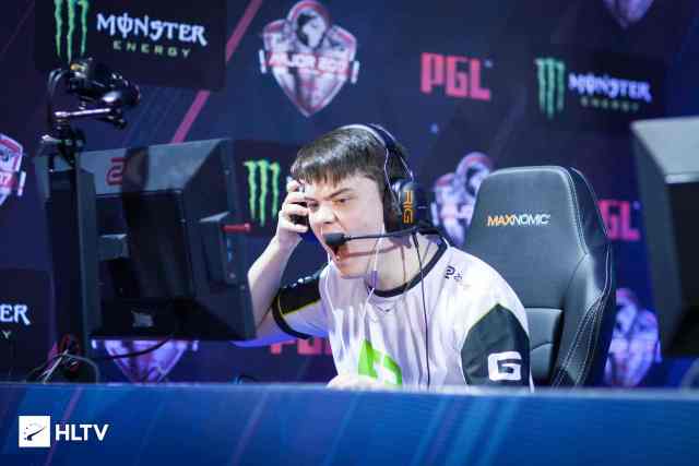 得成熟稳重 得成熟稳重