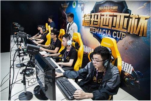 俱乐部以更 俱乐部以更